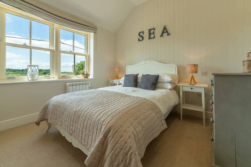 Wigeon, Thornham, Norfolk in Thornham, Norfolk Coast