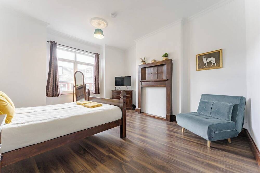 Choose \"Logan Lodge, Great Yarmouth\" for your Hen, Stag or other Large Group! in Great Yarmouth, The Broads