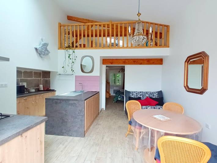 Gîte pour 3 personnes, avec terrasse ainsi que piscine et jardin dans la Creuse - 4