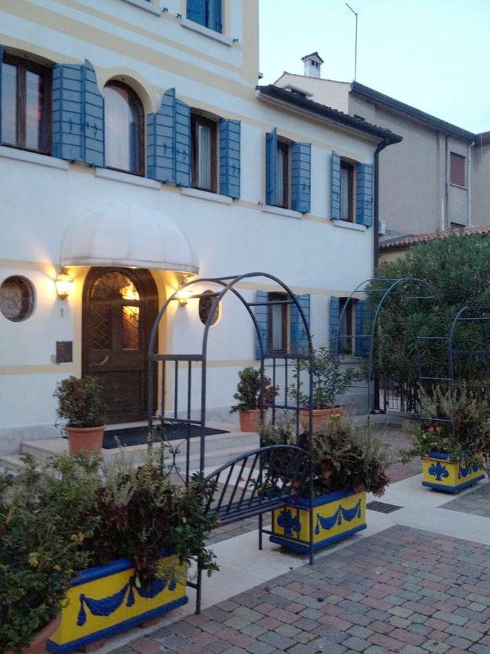 BnB für 2 Personen, mit Garten und Ausblick in 