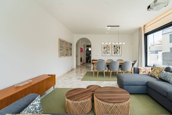 GuestReady-Luxurious Retreat in Câmara de Lobos in Câmara de Lobos, Madeira