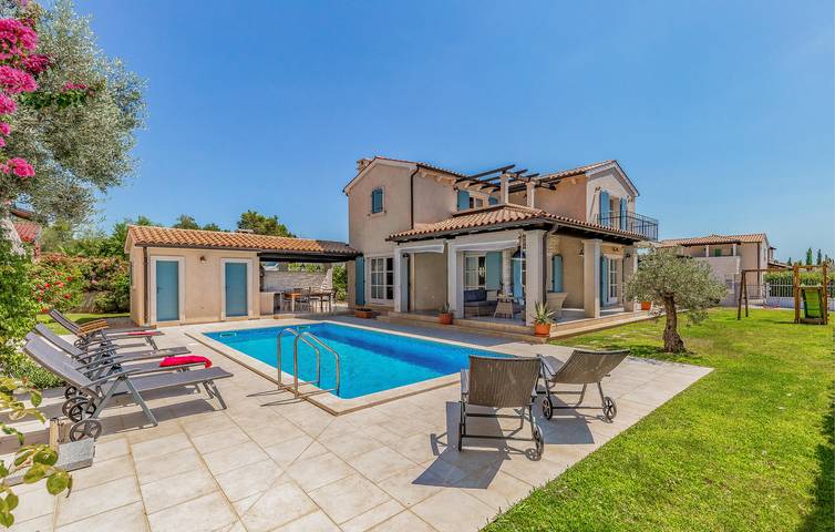 Ferienhaus für 8 Personen, mit Terrasse und Sauna in Fazana - 3