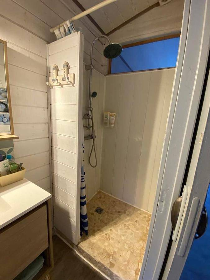 Location de vacances pour 4 personnes, avec piscine et terrasse ainsi que vue et jardin à Sainte-Soulle - 3