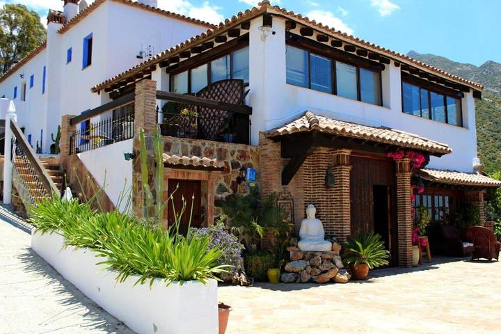 Hotel para 3 personas, con jardín y piscina además de jacuzzi y sauna en Sierra de las Nieves - 3