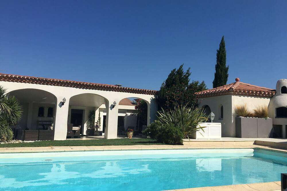 A green and refined setting for a mythical <br>swimming pool in Carcassonne in Carcassonne, Carcassonne und Umgebung