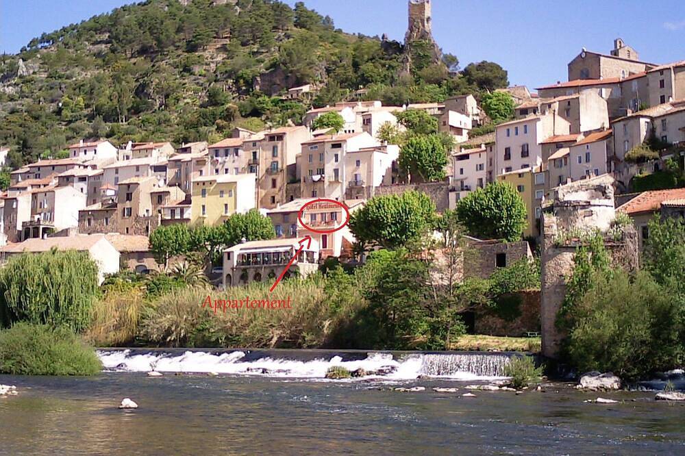 Appartement entier, Location appartement avec vue sur la rivière au cœur du village de Roquebrun in Roquebrun, Région de Béziers