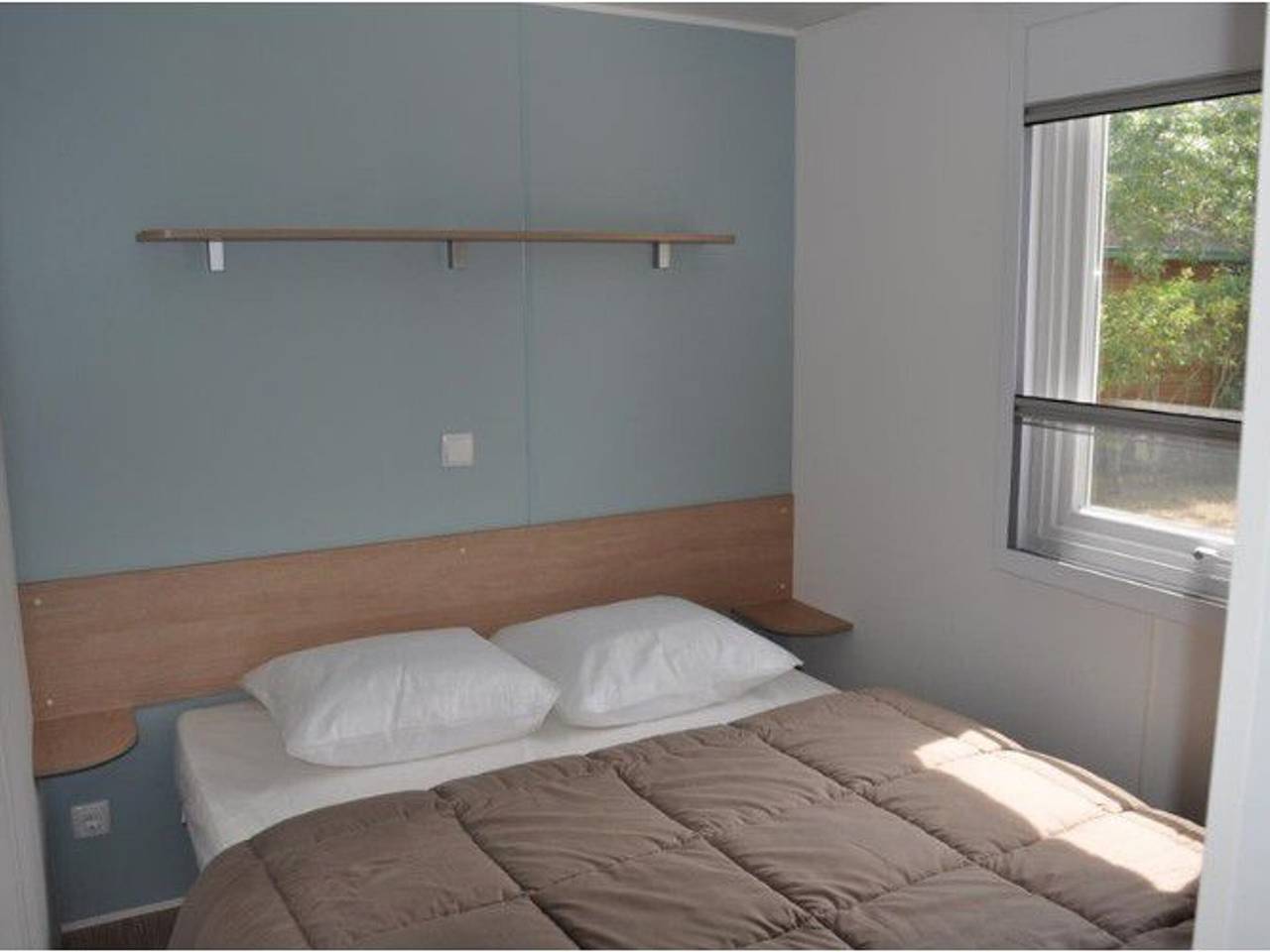 Mobil-home confortable avec terrasse pour 4 personnes in Le Boulou, Région de Céret