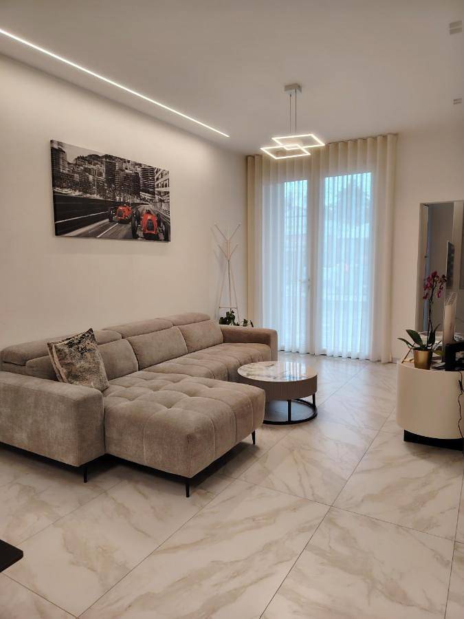 Location de vacances pour 6 personnes, avec vue et balcon, animaux acceptés à Varèse - 3