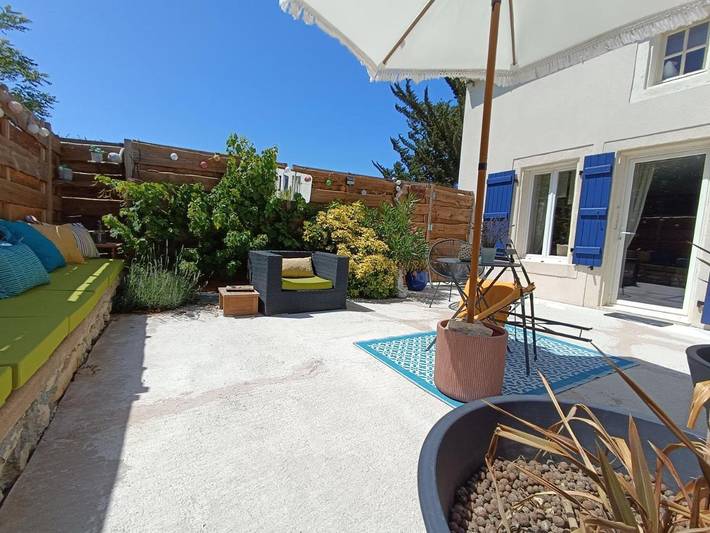 Gîte pour 2 personnes, avec terrasse ainsi que jardin et vue à Saint-Pierre-le-Vieux (Vendée)