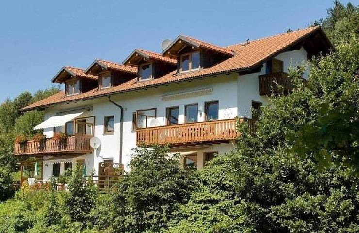 Ferienhaus für 4 Personen, mit Terrasse und Garten in Bodenmais - 2