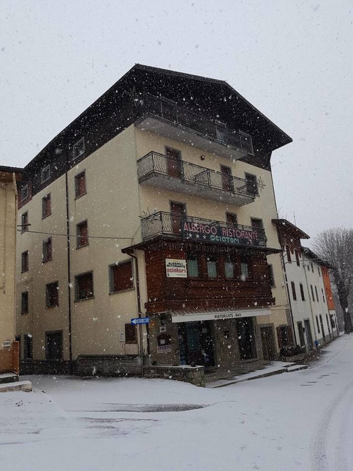 Hôtel pour 3 personnes, avec terrasse et vue à Pievepelago - 2