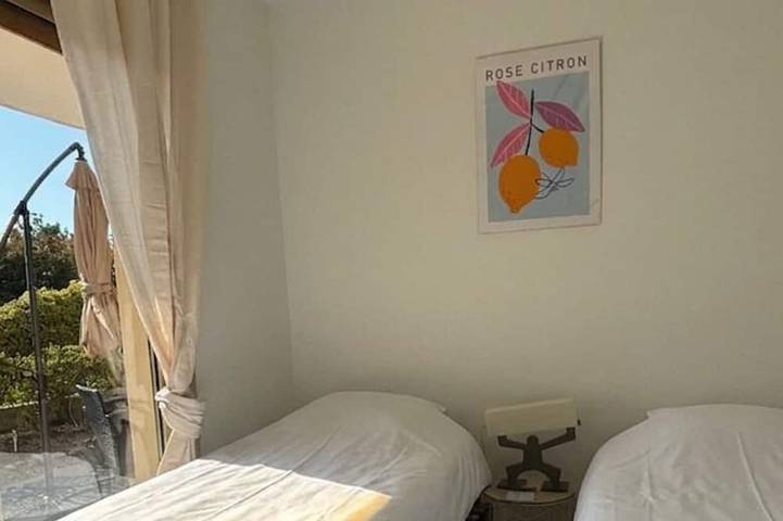 Gîte pour 8 personnes, avec terrasse ainsi que jardin et piscine dans Thalazur - 4