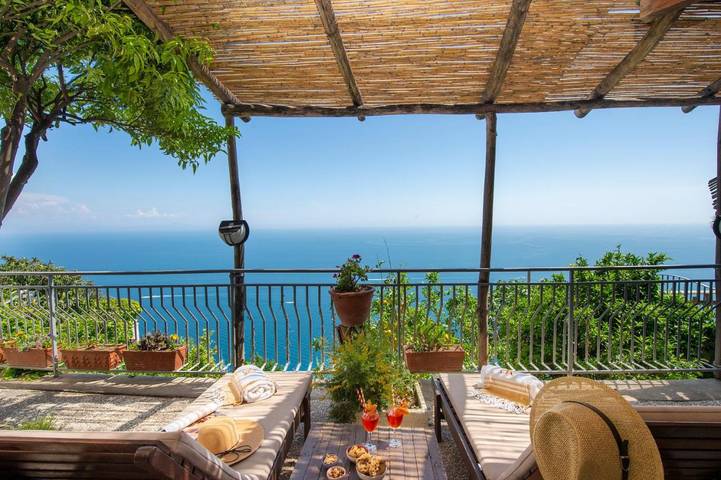 B&b per 4 persone, con panorama e giardino in Conca dei Marini