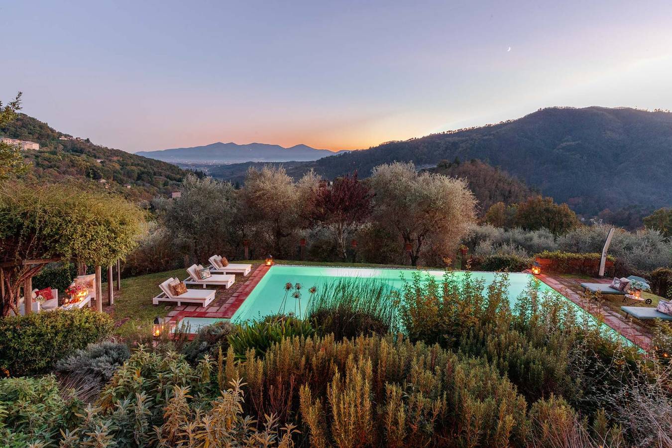 Villa for 10 Guests in Lucca, Lucca Province
