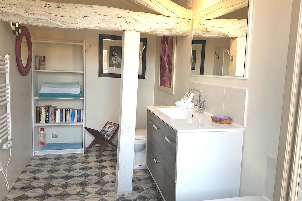 Appartement entier, Tranquillité, grange de luxe, village, collines Pyrénnéan, paradis des cyclistes in Soueich, Haute-Garonne