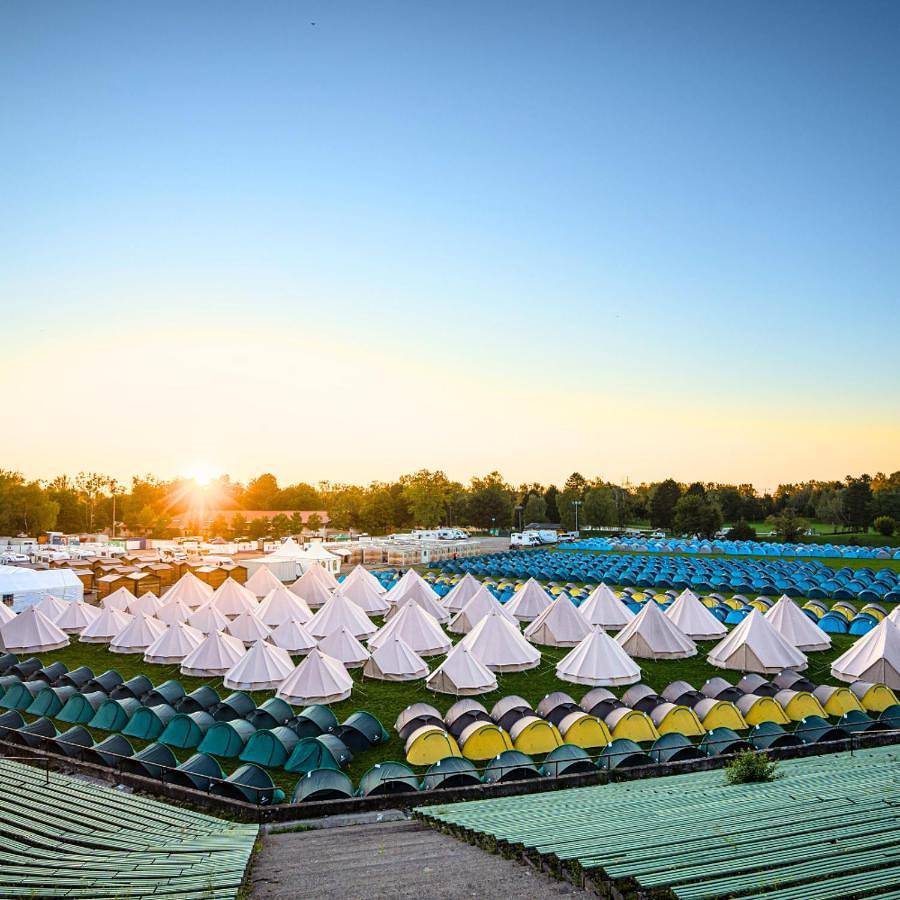 Oktoberfest Wiesn Camp Lodge in München Riem, München