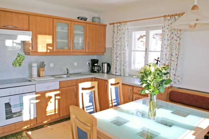 Ferienhaus für 10 Personen, mit Garten und Ausblick