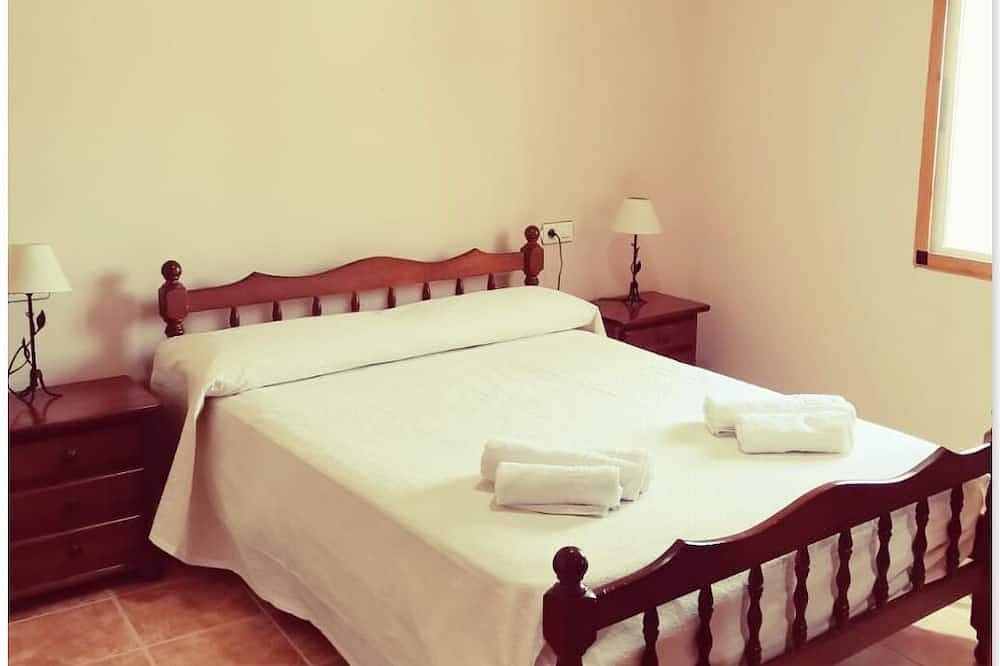 Rural house with Private swimming pool and barbecue in Caravaca de la Cruz, Murcia Inland