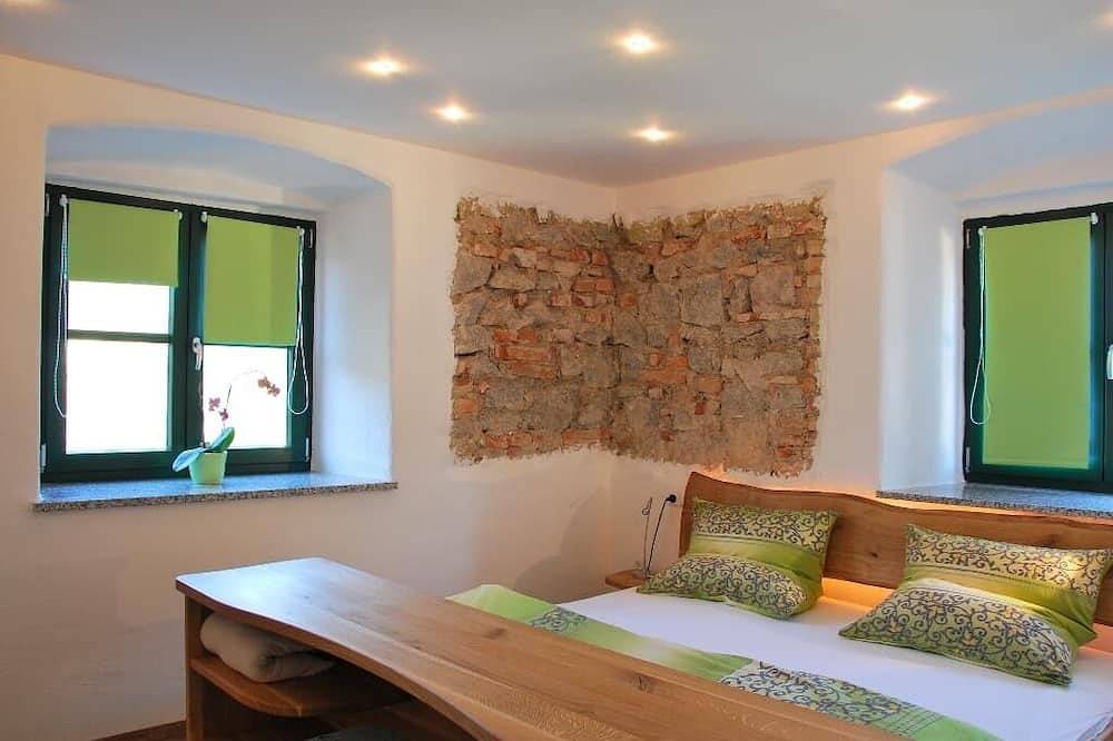 Ganze Wohnung, Ferienwohnung \"Blumenwiese\" mit Balkon 65qm in Schwarzach b.Nabburg, Naturpark Oberpfälzer Wald