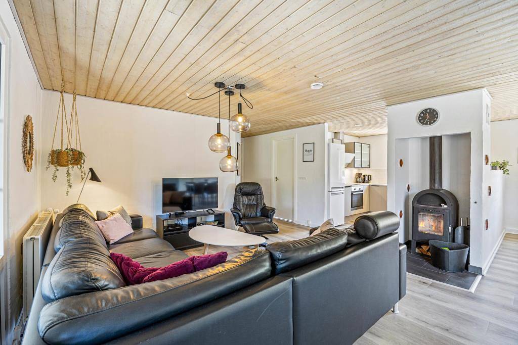 Wunderschönes Ferienhaus mit Pool und Spielgeräten in Vester Husby, Husby (Dänemark)