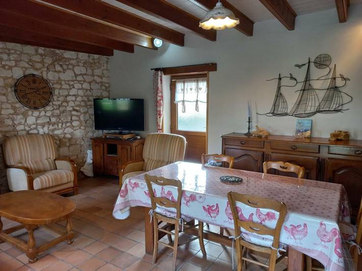 Gîte chaleureux avec jardin, poêle à bois et wifi, entre St Omer et Boulogne sur Mer in Coulomby, Région de Saint-Omer