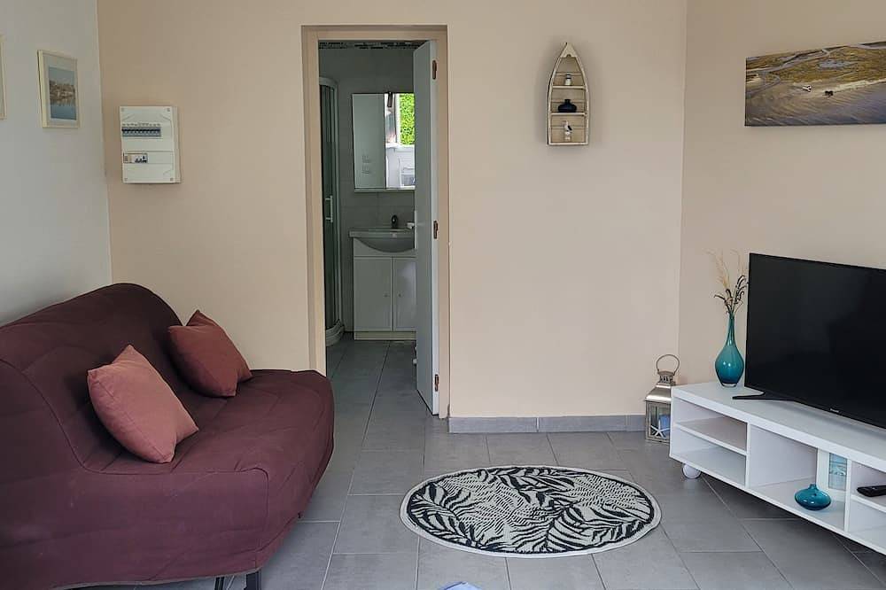 Appartement entier, Soleil & détente dans studio indépendant avec terrasse sans vis-à-vis in Andernos-les-Bains, Région d'Arcachon