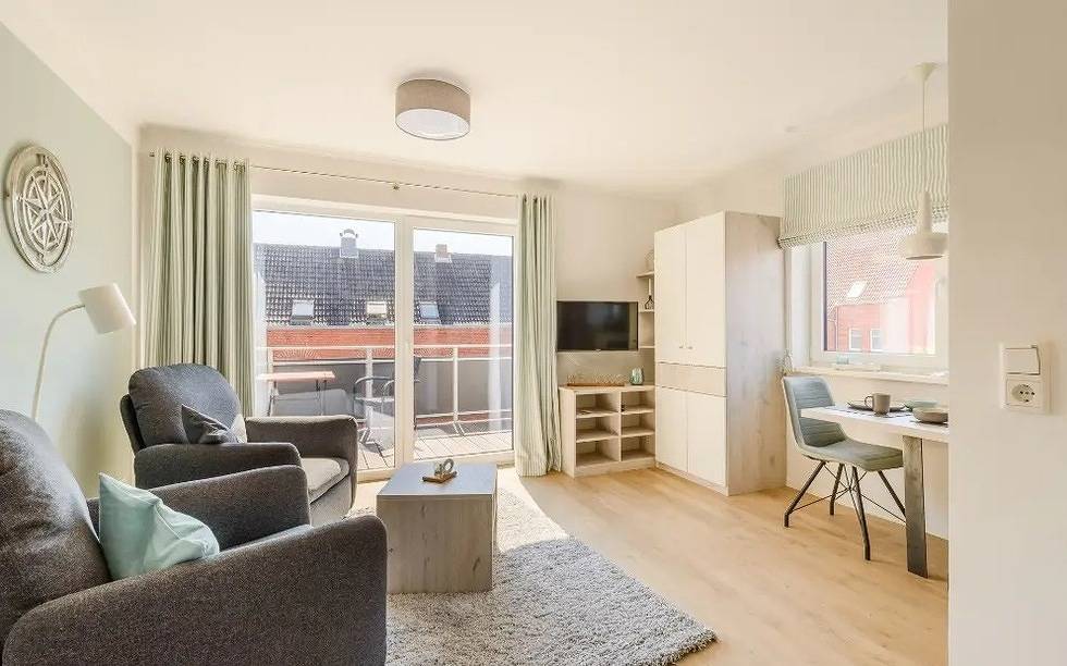 Ganze Ferienwohnung, Ferienwohnung "Achtern Diek" mit Balkon in Husum Hafen, Husum