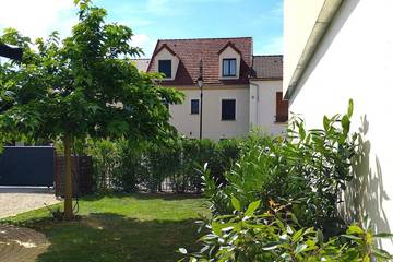 Gîte pour 6 personnes, avec terrasse et jardin, animaux acceptés à Clamart