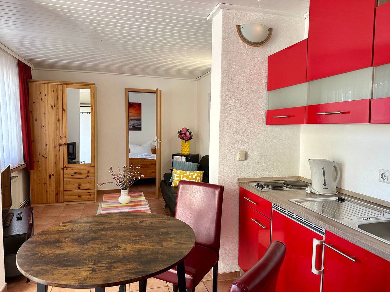 Entire apartment, Ferienwohnung 9 – Ruhige Gartenwohnung mit Privatterrasse in Middelhagen, Mönchgut