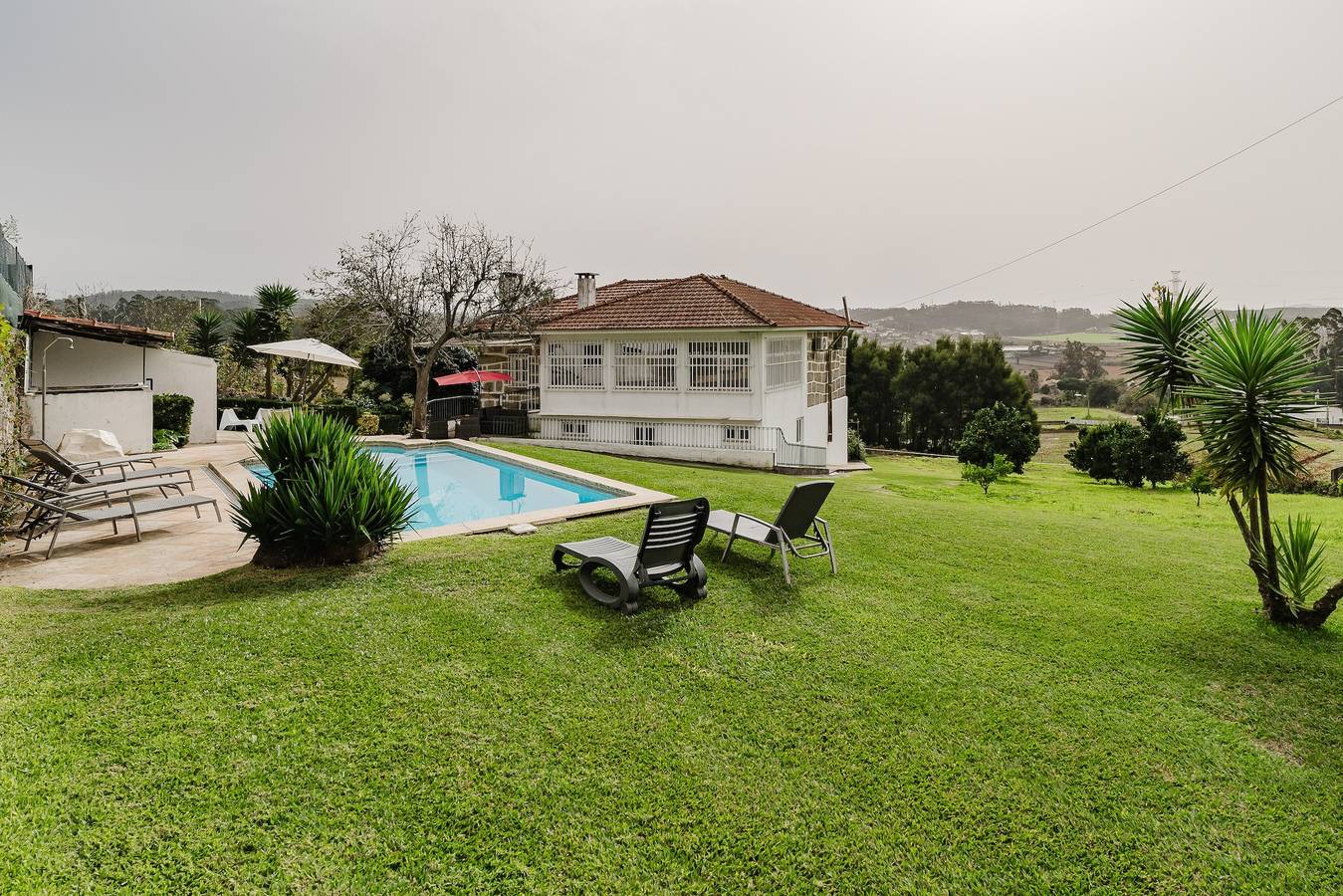 Villa 'The Beauty Of Simplicity' with Private Pool, Wi-Fi and Air Conditioning in Gondifelos, Gondifelos, Cavalões e Outiz