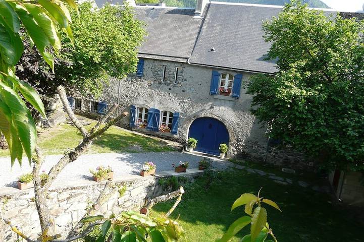 Location de vacances pour 20 personnes, avec jardin, animaux acceptés à Guchan