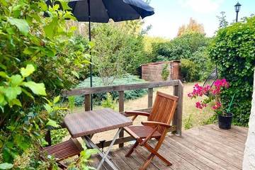 Gîte pour 3 personnes, avec jardin et terrasse à Cadenet
