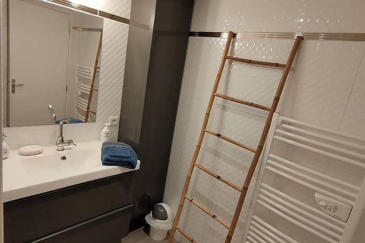 Chaleureux logement en hyper-centre in Lesneven, Région de Brest