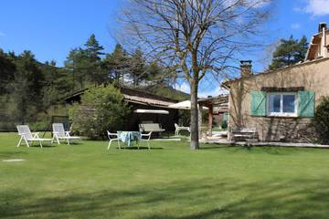 Villa 'La Myreclose' avec vue sur les montagnes, terrasse privée et Wi-Fi