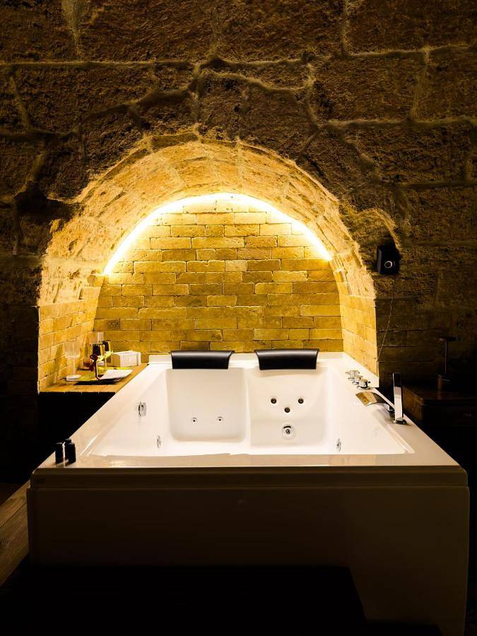 Chambre d’hôte pour 2 personnes, avec terrasse et jacuzzi à Gioia del Colle