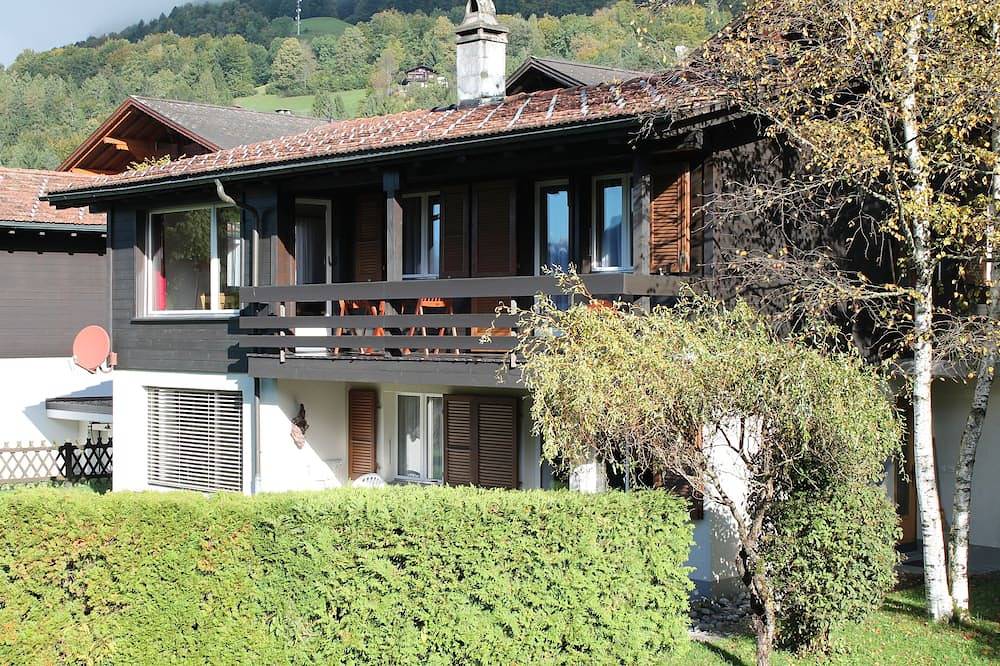 Ganze Wohnung, Ferienwohnung 80m², 3 Schlafzimmer, prachtvoller Ausblick auf See und Berge, in Brienz, Verwaltungskreis Interlaken-Oberhasli