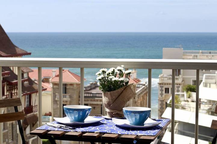 Gîte pour 6 personnes, avec balcon dans Plage du Miramar