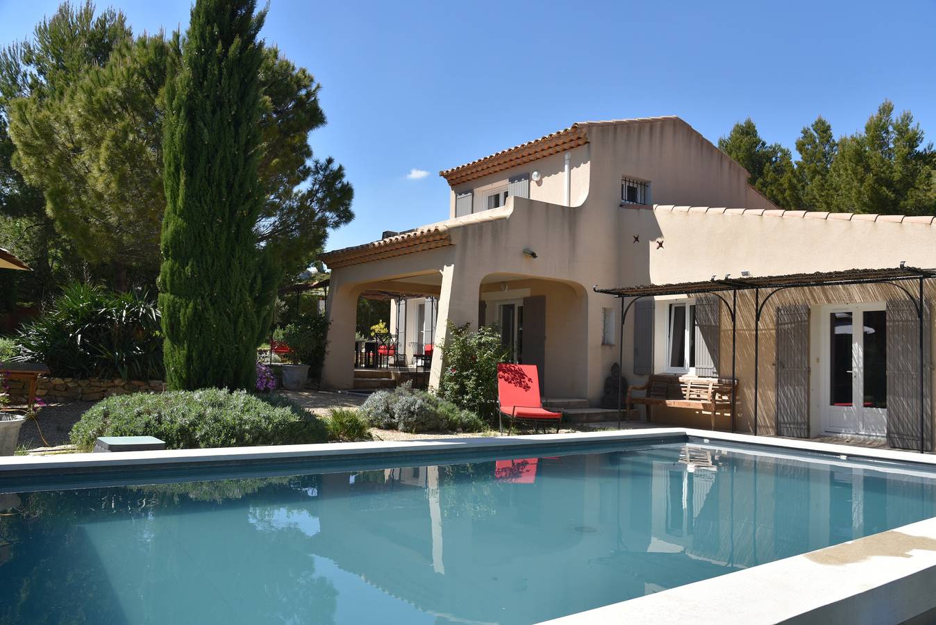 Villa für 8 Personen mit Whirlpool in Aureille, Arles und Umgebung