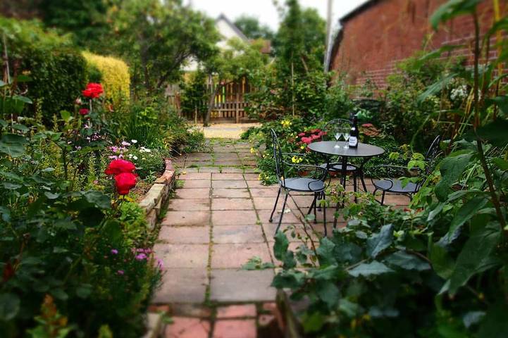 Holiday rental for 3 people, with garden and terrace in Shropshire Hills