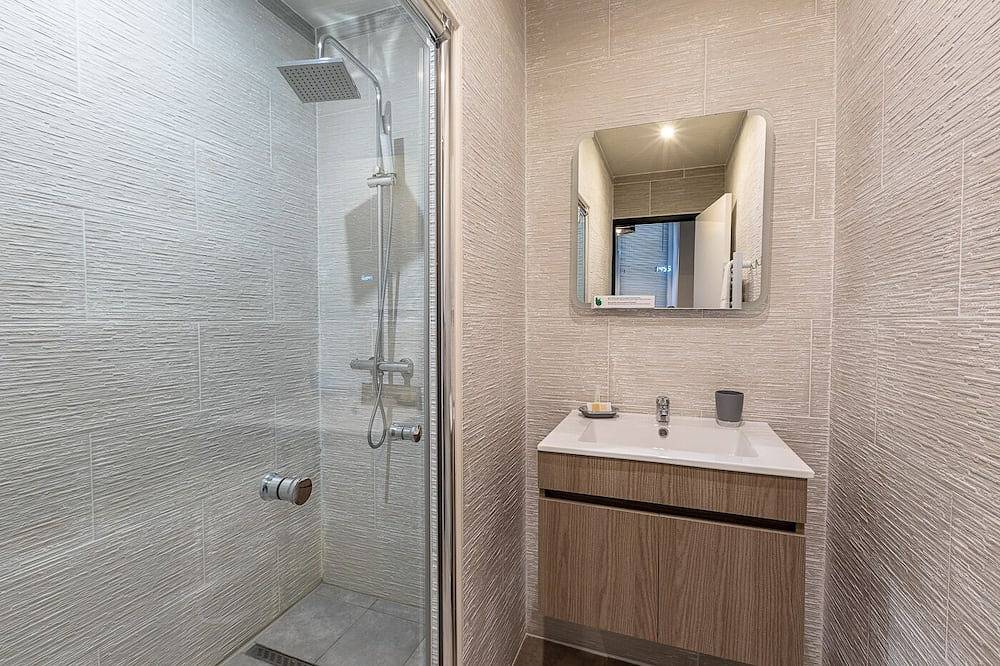 Apartamento entero, Apartamento-Suite-Baño en la habitacion-Terraza in San Quintín (Aisne), Aisne
