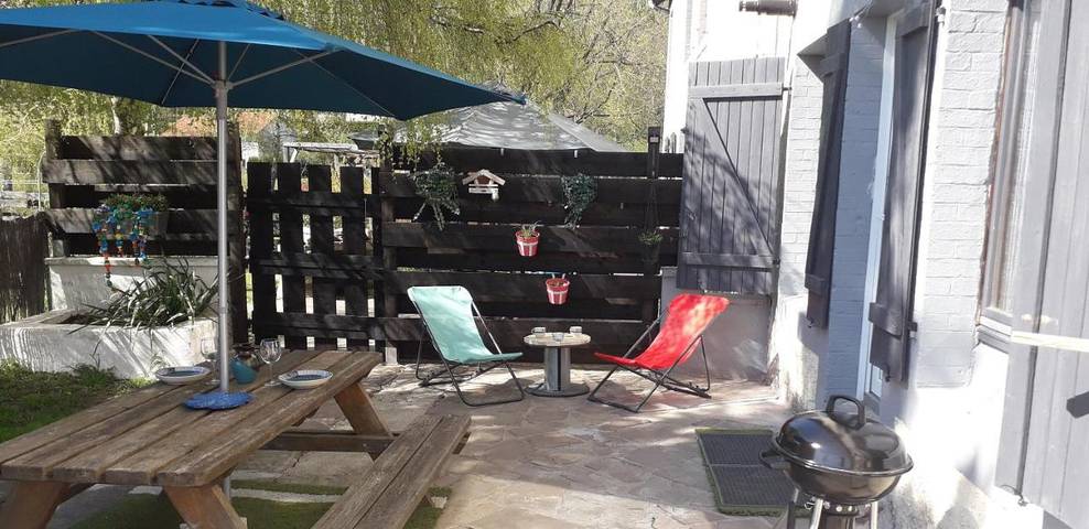 Gîte pour 9 personnes, avec Terrasse ainsi que Jardin et Vue à La Houssière - 4