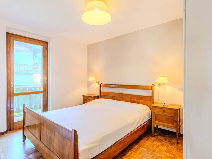 Gîte pour 8 personnes, avec vue ainsi que terrasse et jardin à Carisolo - 2