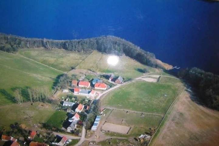 Camping für 4 Personen, mit Garten in Mecklenburgische Seenplatte