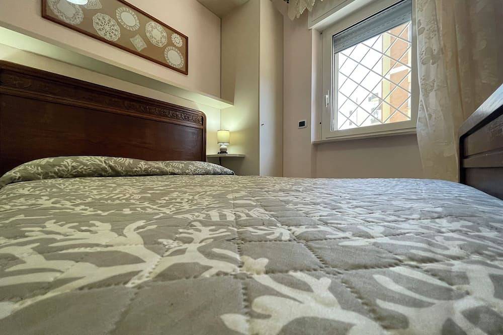 Apartamento entero, Cozy retreat 300mt from the Sea, Your corner of Relax and Comfort in Neptune! in Nettuno, Provincia de Roma