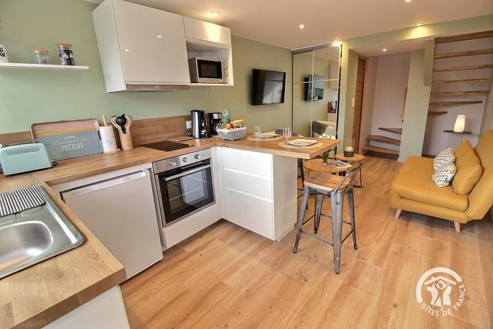 Gîte pour 2 personnes, avec Terrasse à Pleumeur-Bodou