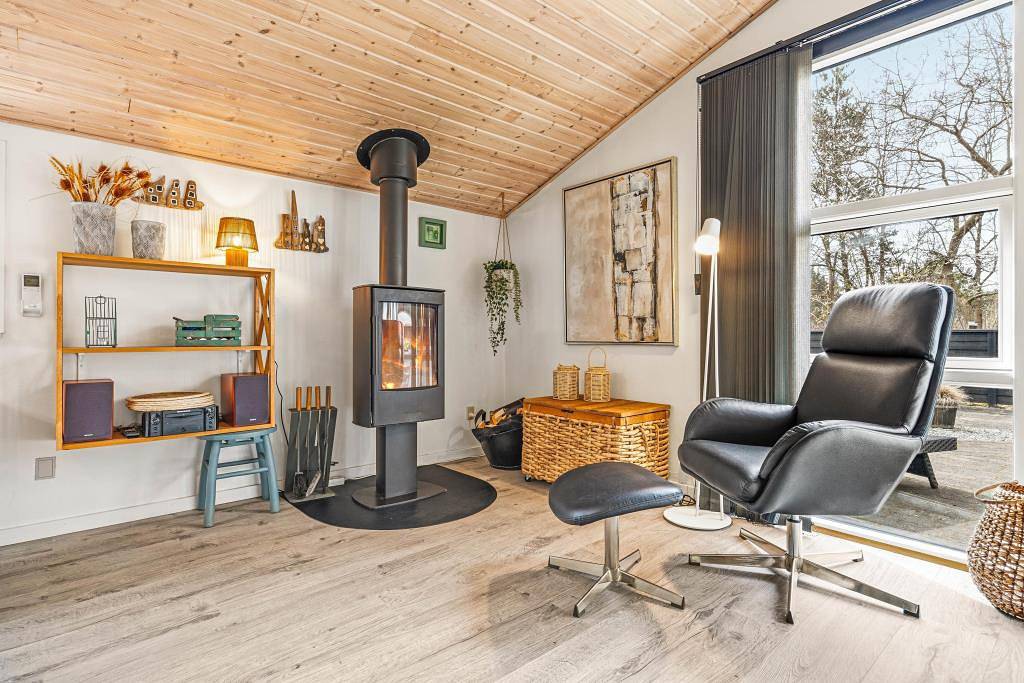 Hyggeligt feriehus på ugeneret naturgrund i det smukke Houstrup in Houstrup, Varde Kommune