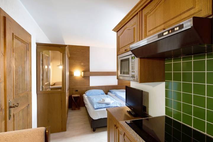 Hel enrumslägenhet, Apartment "Casa San Marco N 9" with Mountain View, Garden & Wi-Fi in Livigno (Town), Livigno