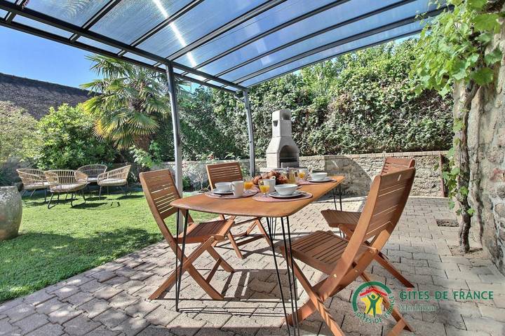 Gîte pour 4 personnes, avec terrasse ainsi que jacuzzi et jardin dans Pluméliau-Bieuzy - 4