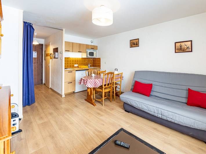 Gîte pour 4 personnes, avec balcon dans Office De Tourisme De Saint Francois Longchamp - 4