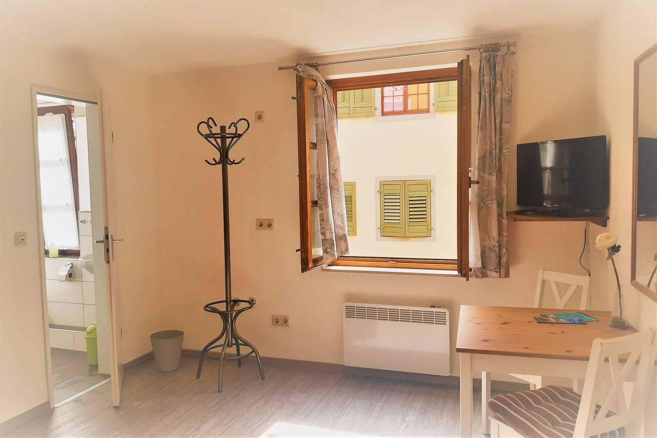 Zimmer 'Doppelzimmer Bavaria' mit Wlan in Meersburg, Region Bodensee-Oberschwaben